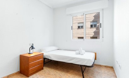Herverkoop - Apartamento -
Torrevieja - Centro
