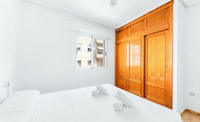Herverkoop - Apartamento -
Torrevieja - Centro