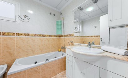 Herverkoop - Apartamento -
Torrevieja - Centro