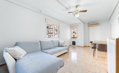 Herverkoop - Apartamento -
Torrevieja - Centro