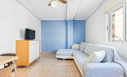 Herverkoop - Apartamento -
Torrevieja - Centro