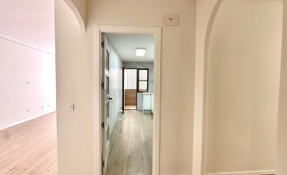 Herverkoop - Apartamento -
Torrevieja - Centro