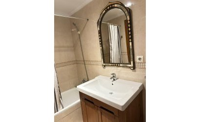 Herverkoop - Apartamento -
Torrevieja - Centro