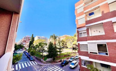 Herverkoop - Apartamento -
Torrevieja - Playa del Cura