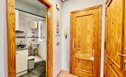 Herverkoop - Apartamento -
Torrevieja - Playa del Cura