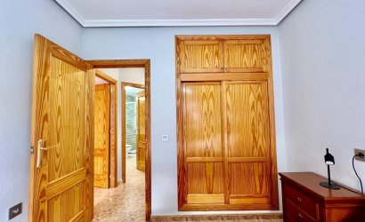 Herverkoop - Apartamento -
Torrevieja - Playa del Cura