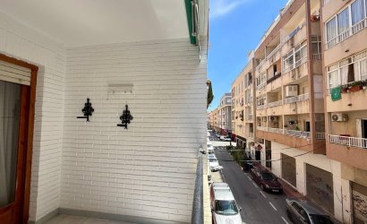Herverkoop - Apartamento -
Torrevieja - Playa del Cura