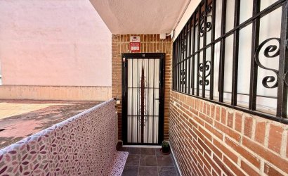 Herverkoop - Apartamento -
Torrevieja - Playa del Cura