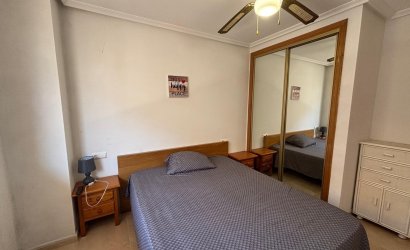 Herverkoop - Apartamento -
Torrevieja - Centro