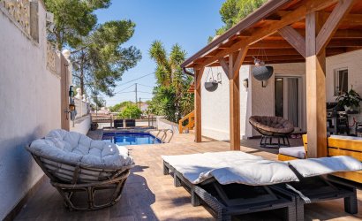 Resale - Villa -
Pilar de la Horadada - Pinar de Campoverde
