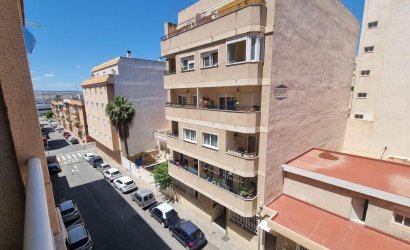 Herverkoop - Apartamento -
Torrevieja - Centro