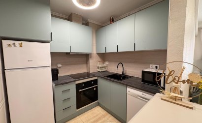 Herverkoop - Apartamento -
Torrevieja - Centro