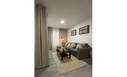 Herverkoop - Apartamento -
Torrevieja - Centro