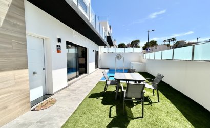 Reventa - Villa -
Villamartin - Costa Blanca