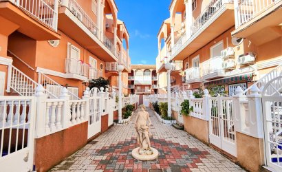 Herverkoop - Apartment -
Torrevieja - La Mata
