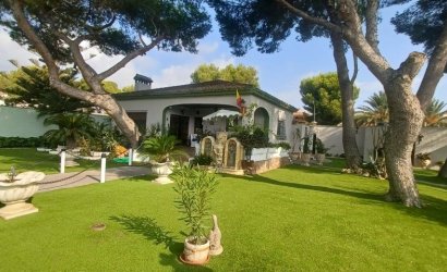 Reventa - Villa -
Orihuela Costa - Costa Blanca