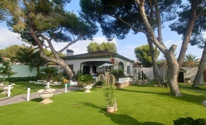 Reventa - Villa -
Orihuela Costa - Costa Blanca