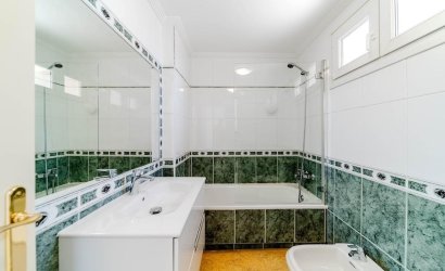 Herverkoop - Town House -
Orihuela Costa - Costa Blanca