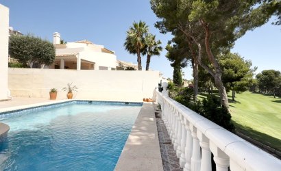 Herverkoop - Villa -
Orihuela - Inland