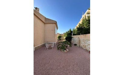 Revente - Villa -
Torrevieja - Aguas Nuevas