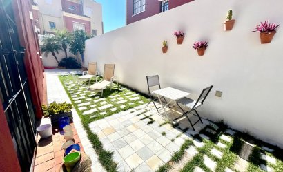 Herverkoop - Town House -
Torre de la Horadada - Costa Blanca