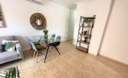Reventa - Apartamento -
Torrevieja - Centro