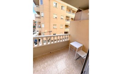 Reventa - Apartamento -
Torrevieja - Centro