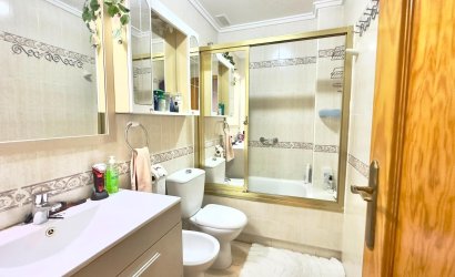 Herverkoop - Apartamento -
Torrevieja - Centro