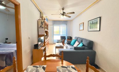 Herverkoop - Apartamento -
Torrevieja - Centro