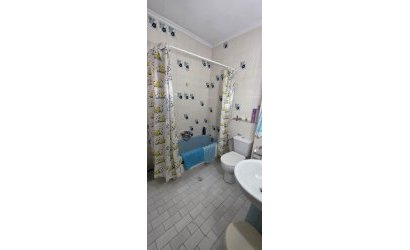 Herverkoop - Apartamento -
Torrevieja - Playa del Cura