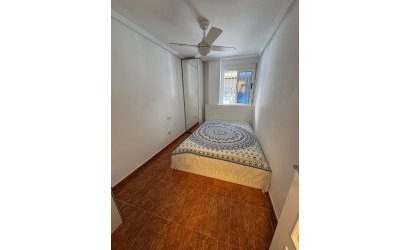 Herverkoop - Apartamento -
Torrevieja - Centro