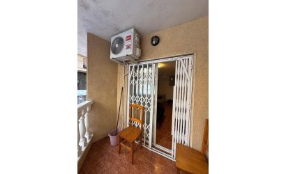 Herverkoop - Apartamento -
Torrevieja - Centro