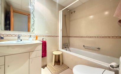 Herverkoop - Apartamento -
Guardamar del Segura - Avenida del Puerto