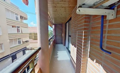 Resale - Apartamento -
Torrevieja - Centro