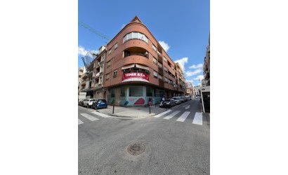 Resale - Apartamento -
Torrevieja - Centro