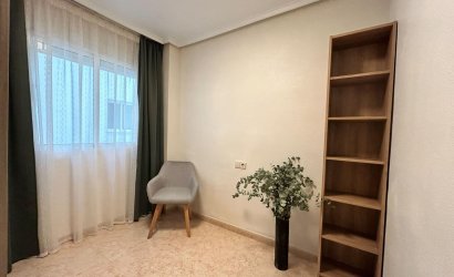 Herverkoop - Apartamento -
Torrevieja - Centro