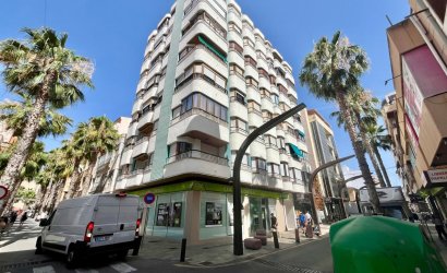 Revente - Apartamento -
Torrevieja - Centro