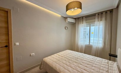 Herverkoop - Apartamento -
Torrevieja - Playa del Cura