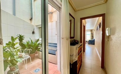Herverkoop - Apartamento -
Torrevieja - Playa del Cura