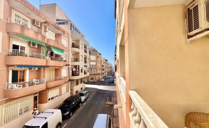 Herverkoop - Apartamento -
Torrevieja - Playa del Cura