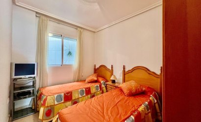 Herverkoop - Apartamento -
Torrevieja - Playa del Cura