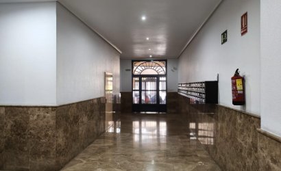 Herverkoop - Apartamento -
Torrevieja - Centro
