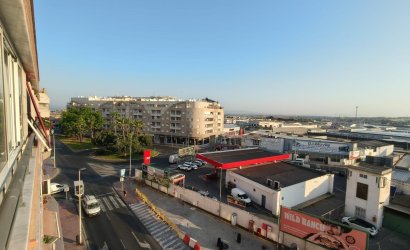 Herverkoop - Apartamento -
Torrevieja - Centro