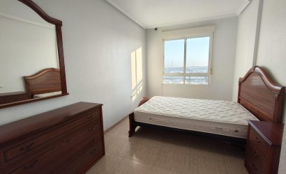 Herverkoop - Apartamento -
Torrevieja - Centro