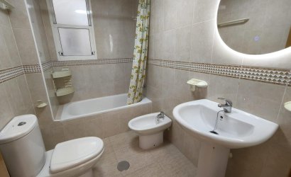 Herverkoop - Apartamento -
Torrevieja - Centro