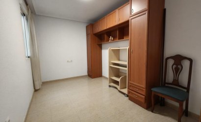Herverkoop - Apartamento -
Torrevieja - Centro