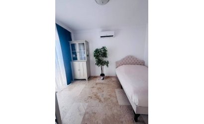 Resale - Villa -
Villamartin - Costa Blanca