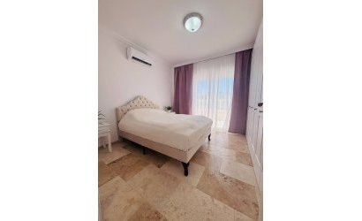 Resale - Villa -
Villamartin - Costa Blanca
