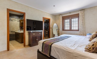 Herverkoop - Villa -
Los Montesinos - La Herrada