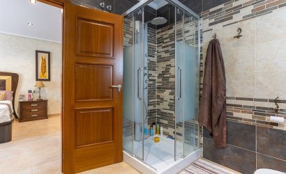 Herverkoop - Villa -
Los Montesinos - La Herrada